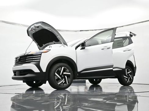 New 2026 Nissan Kicks SV image 48