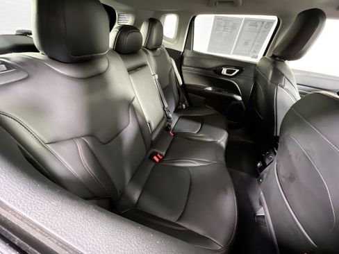 Used 2022 Jeep Compass Trailhawk image 23