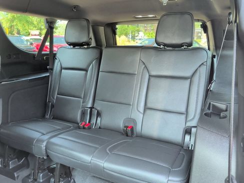 Used 2025 GMC Yukon XL Denali AWD/4WD image 21