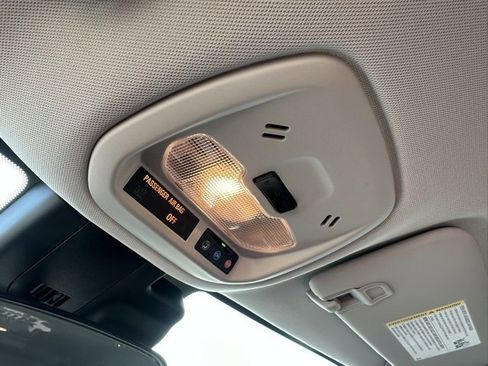 Certified 2025 Chevrolet Trax LT w/ Driver Confidence Package image 17