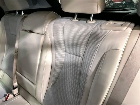 Used 2023 Buick Envision Preferred image 18