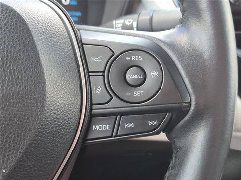 Used 2021 Toyota Corolla SE FWD image 5