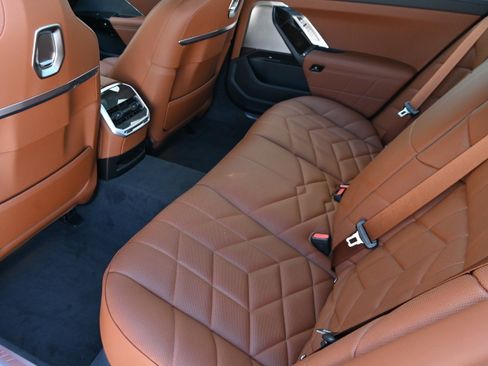 New 2026 BMW 740i RWD image 11