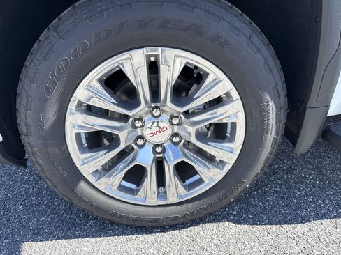 New 2026 GMC Sierra 1500 Denali image 8