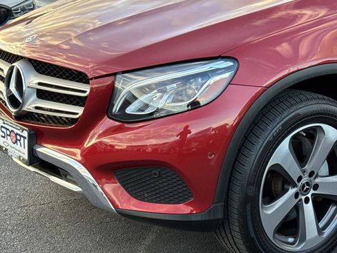 Used 2018 Mercedes-Benz GLC 300 4MATIC image 29