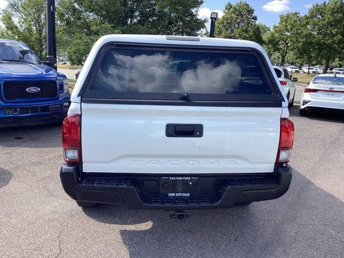 Used 2021 Toyota Tacoma SR RWD image 7