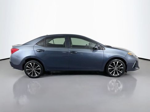 Used 2017 Toyota Corolla XSE FWD image 4