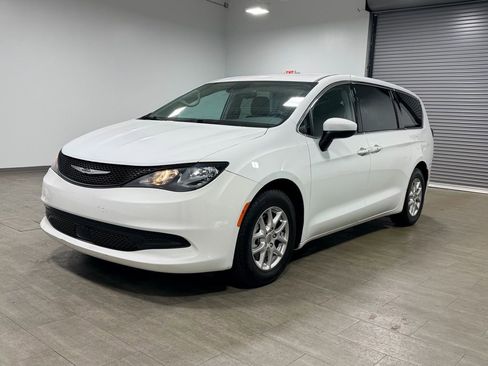 Used 2023 Chrysler Voyager LX w/ Fleet Security Group FWD image 8