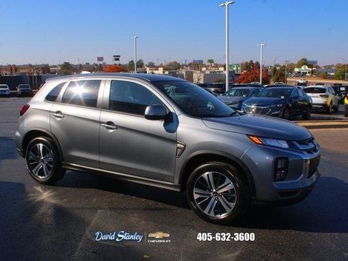 Used 2025 Mitsubishi Outlander Sport ES image 1