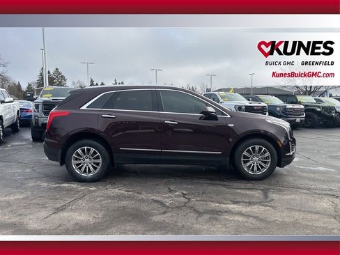 Used 2018 Cadillac XT5 Luxury w/ Driver Awareness Package image 4