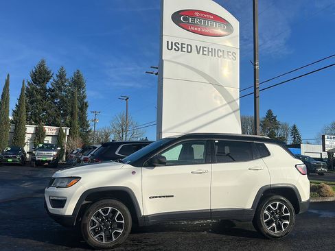 Used 2018 Jeep Compass Trailhawk w/ Cold Weather Group image 2