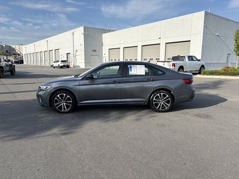 Used 2024 Volkswagen Jetta Sport FWD image 6