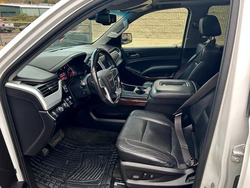 Used 2015 GMC Yukon XL SLT image 13