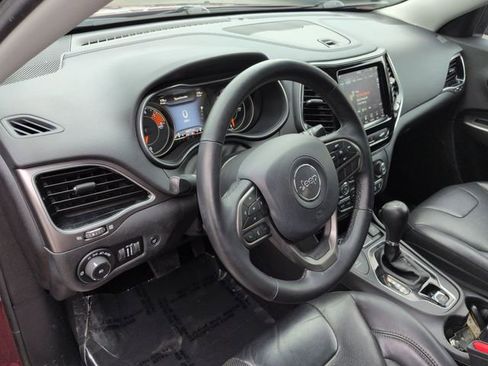 Used 2019 Jeep Cherokee Limited image 10