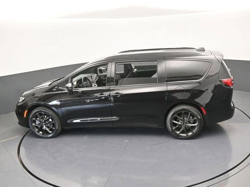 Used 2024 Chrysler Pacifica Limited w/ S Appearance Package image 58