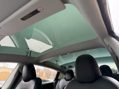 Used 2023 Tesla Model 3 Performance image 50