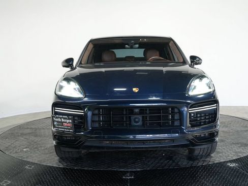 Used 2022 Porsche Cayenne Turbo AWD/4WD image 2