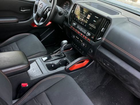 Used 2025 Nissan Frontier Pro-X w/ Pro Convenience Package RWD image 17