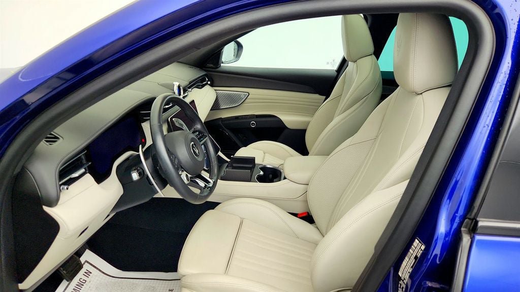 Used 2023 Maserati Grecale Modena AWD/4WD image 21