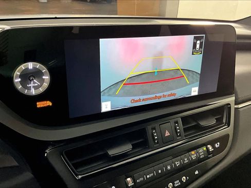 Used 2025 Lexus ES 300h w/ Premium Package image 25