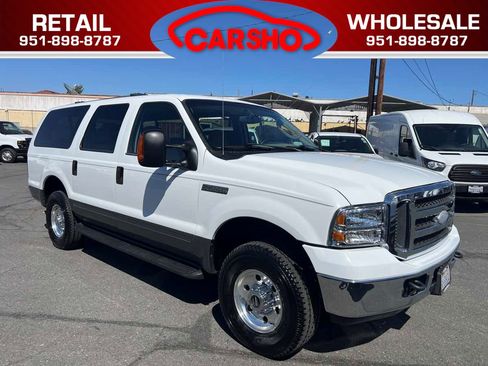 Used 2005 Ford Excursion XLT AWD/4WD image 1