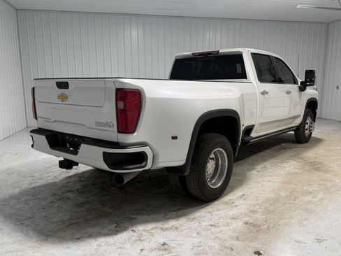 Used 2025 Chevrolet Silverado 3500 High Country w/ High Country Premium Package image 6
