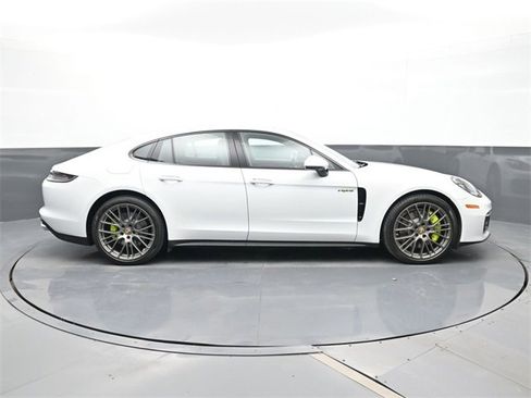 Used 2023 Porsche Panamera 4 image 24
