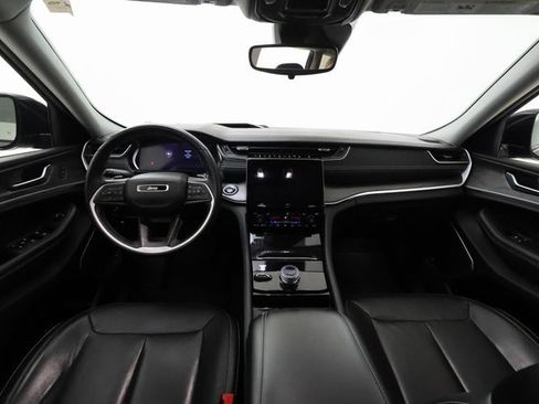 Used 2022 Jeep Grand Cherokee L Limited image 5