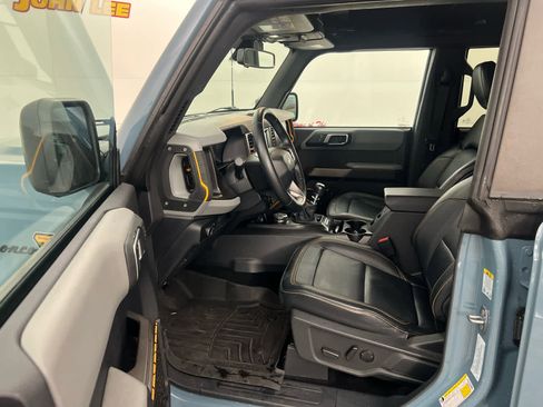 Used 2021 Ford Bronco Badlands image 11