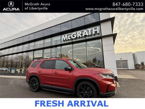 Used 2025 Honda Pilot Black Edition image 1