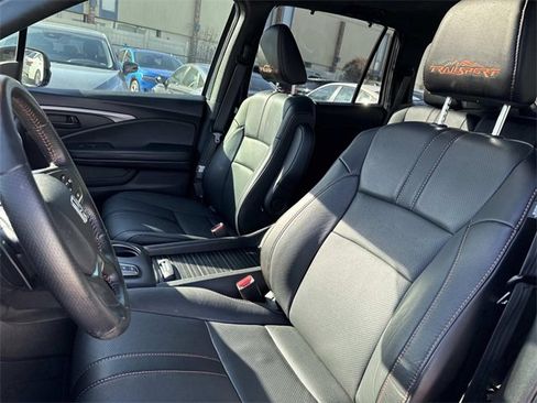 Used 2023 Honda Passport TrailSport image 16
