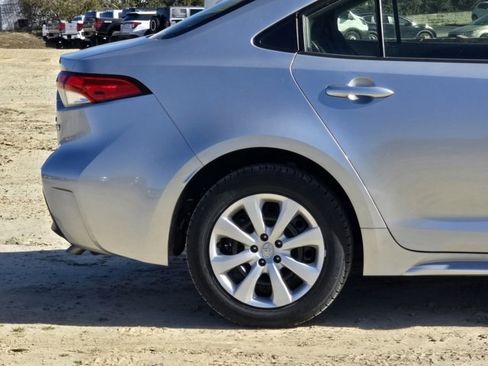 Used 2023 Toyota Corolla LE image 9