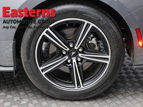 Used 2025 Ford Mustang Coupe RWD image 8