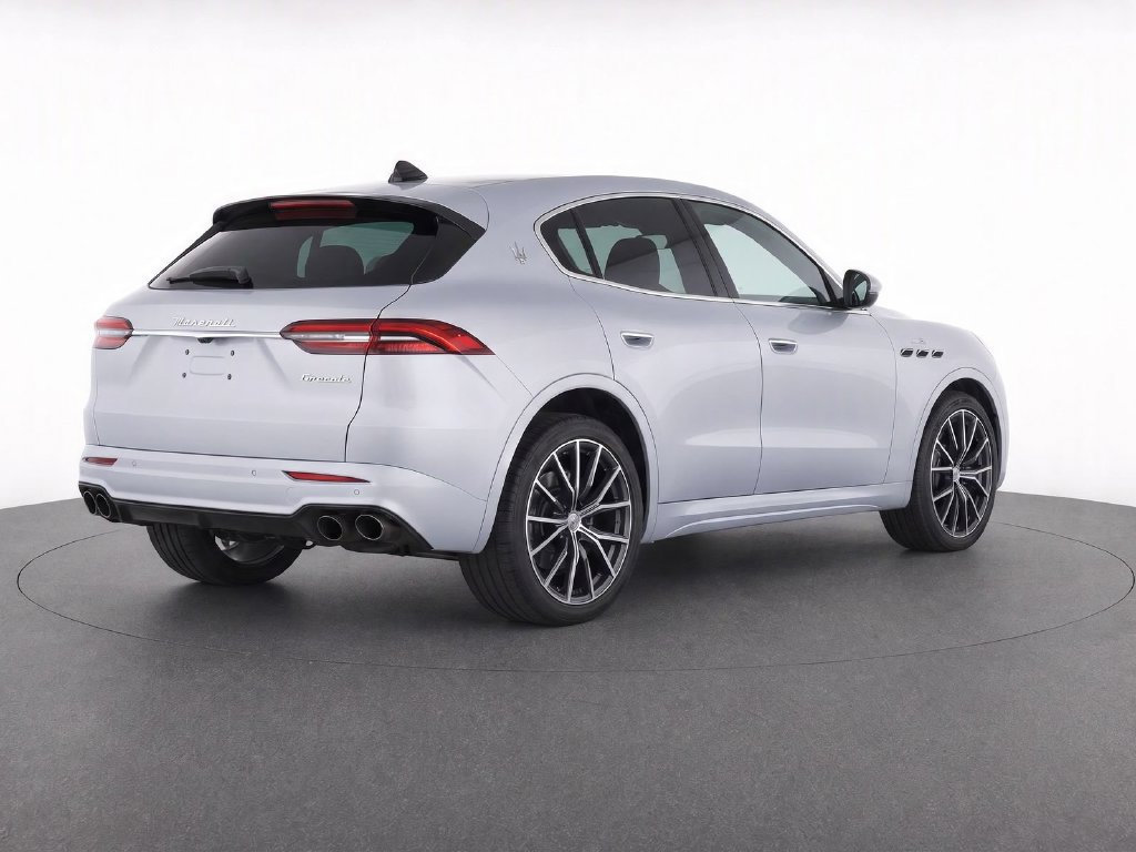 Used 2023 Maserati Grecale GT AWD/4WD image 6