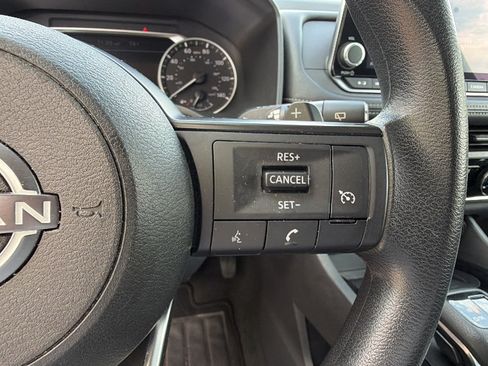 Used 2024 Nissan Rogue S AWD/4WD image 28