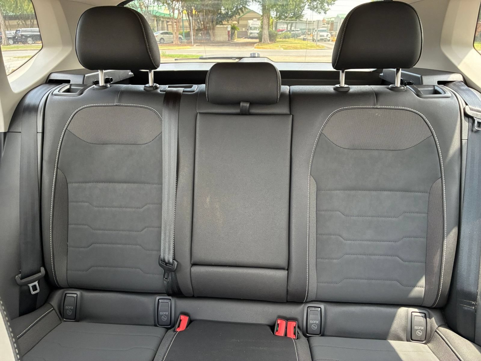 Used 2026 Volkswagen Taos SE FWD image 38