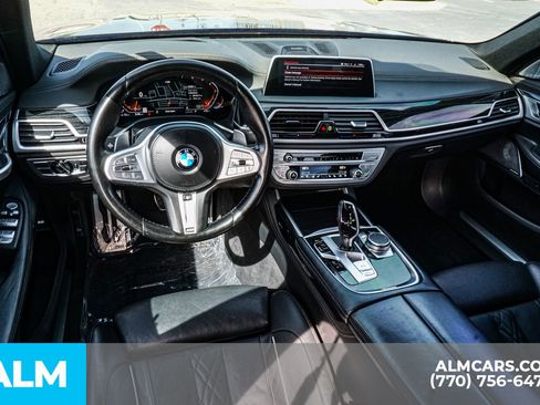 Used 2022 BMW 750i xDrive w/ M Sport Package AWD/4WD image 31