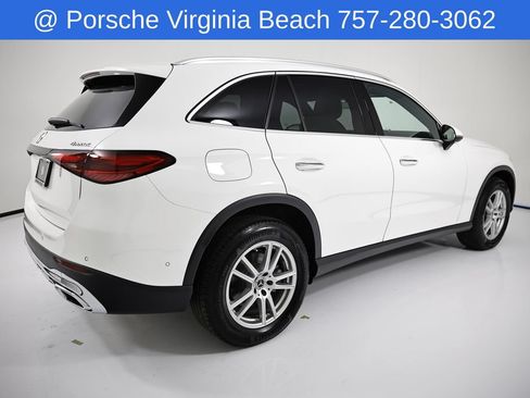 Used 2025 Mercedes-Benz GLC 300 4MATIC image 7