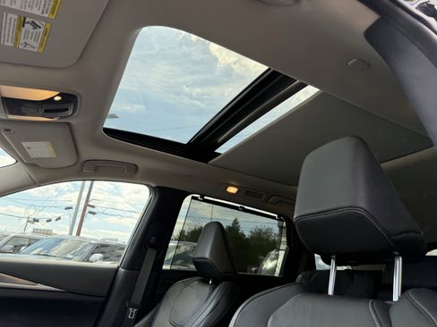 Certified 2025 INFINITI QX60 Luxe image 12