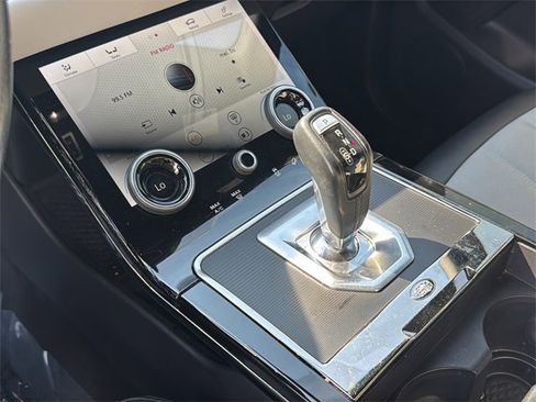 Used 2020 Land Rover Range Rover Evoque R-Dynamic SE image 19