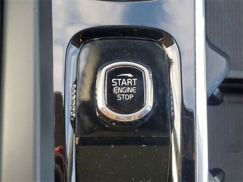 Used 2023 Volvo XC60 T8 Core w/ Climate Package image 29