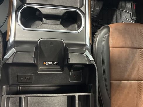 Used 2024 Chevrolet Silverado 2500 High Country w/ High Country Premium Package AWD/4WD image 50