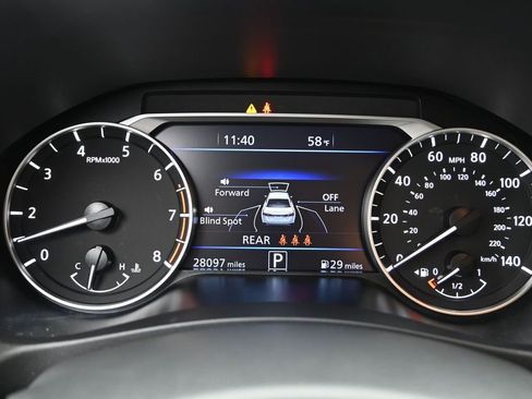 Used 2025 Nissan Altima 2.5 SL FWD image 13