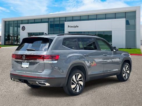 New 2026 Volkswagen Atlas SE FWD image 3