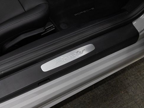 Used 2018 Porsche 718 Boxster image 20