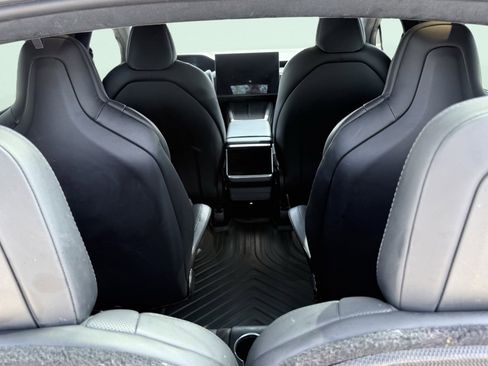 Used 2023 Tesla Model X Plaid image 4