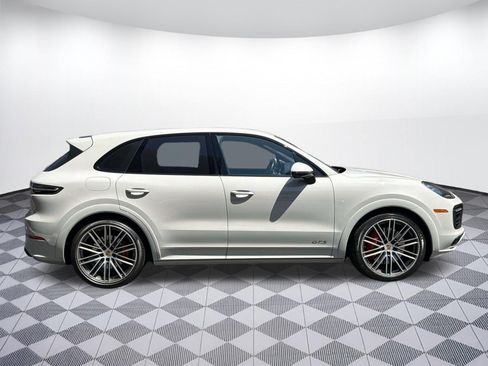 Used 2021 Porsche Cayenne GTS AWD/4WD image 8