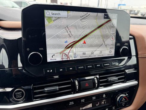 Used 2024 Nissan Pathfinder Platinum w/ Cargo Package image 23