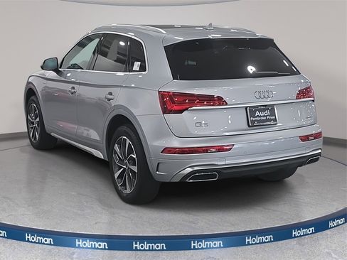 Used 2023 Audi Q5 2.0T Premium w/ Convenience Package image 8