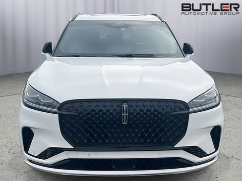Used 2025 Lincoln Aviator Reserve w/ Equipment Group 201A AWD/4WD image 4